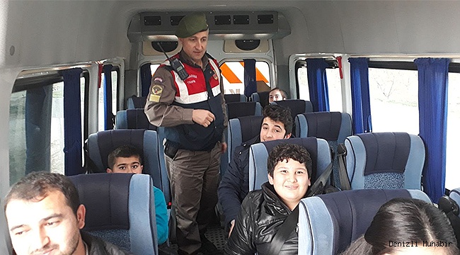 ÇİVRİL JANDARMASI'NDAN OKUL SERVİSLERİNE SIKI DENETİM
