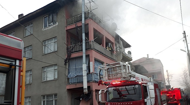 Denizli'de çıkan yangında 2 kişi dumandan etkilendi