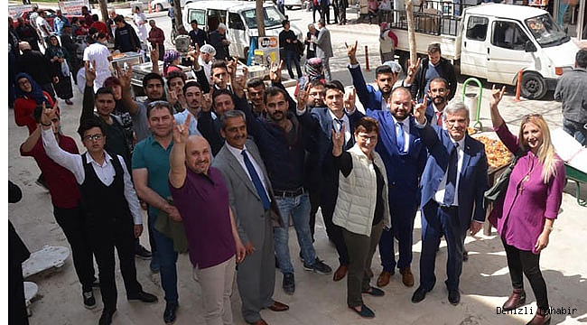 ÜLKÜCÜLER ACIPAYAM'DA BAŞBUĞLARINI UNUTMADI