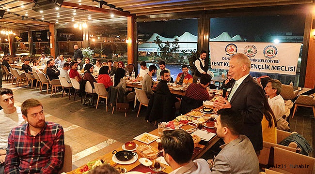 Başkan Zolan, sahur sofrasında gençlerle bir araya geldi