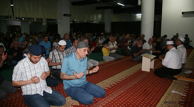BERAT KANDİLİ HUZUR İÇİNDE İDRAK EDİLDİ