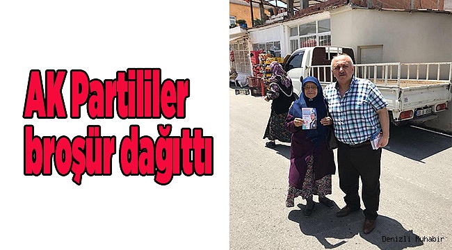 AK Partililer broşür dağıttı 