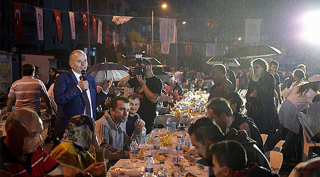 Büyükşehir’den 2 mahallede 5 bin kişiye iftar