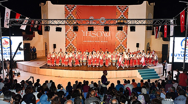Büyükşehir’den muhteşem halk dansları gecesi