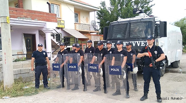 Gece işlenen cinayetin ardından iki grup sokakta birbirine girdi