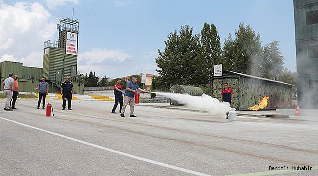 Büyükşehir İtfaiye’den şoförlere yangın eğitimi