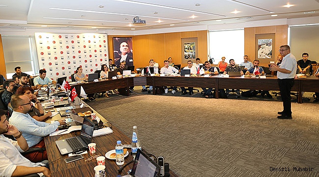 DENİB'TEN Dijital Liderlik Eğitimi