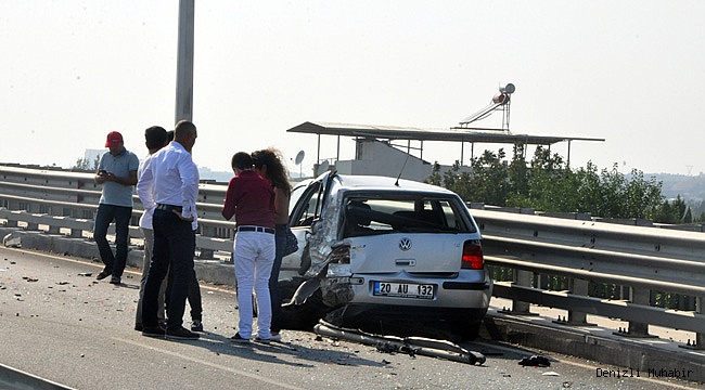 Kazaya bakarken bariyerlere çarptı: 8 yaralı