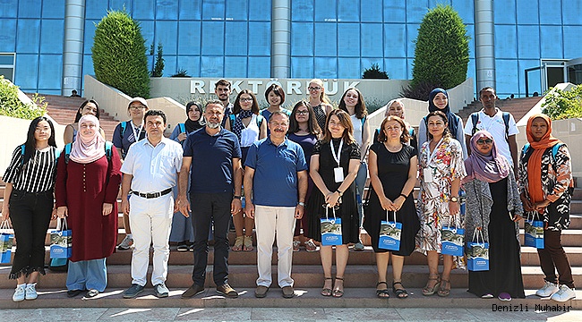 Yabancı Uyruklu Öğrencilerden Rektör Bağ’a Ziyaret