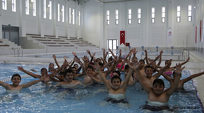 Denizli, Büyükşehir ile 8 kapalı yüzme havuzuna kavuştu