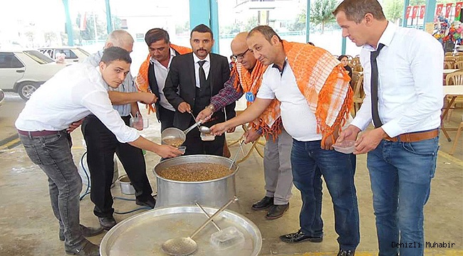 Hacıkurtlar 2 bin kişiye aşure ikram etti