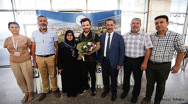 Rektör Bağ Yeni Öğrenciler ile Tanıştı