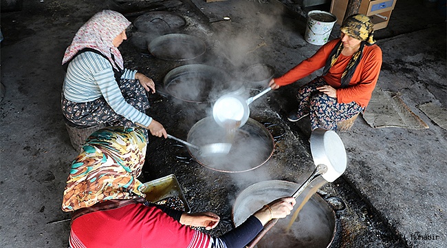 Üzüm asırlık "çarpına"da lezzete dönüşüyor