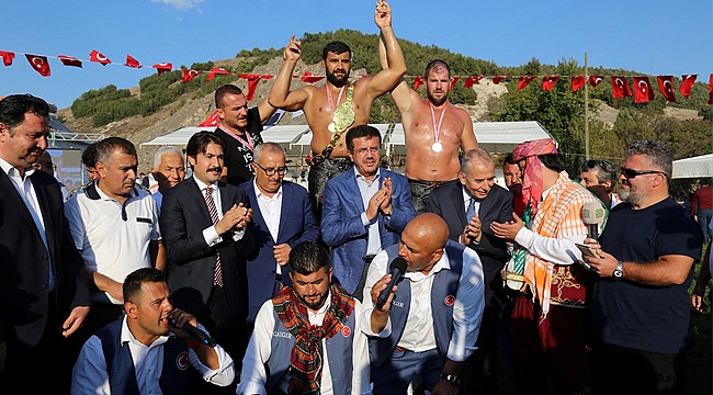 Yağlı güreşlerde Ali Yanatma başpehlivan oldu