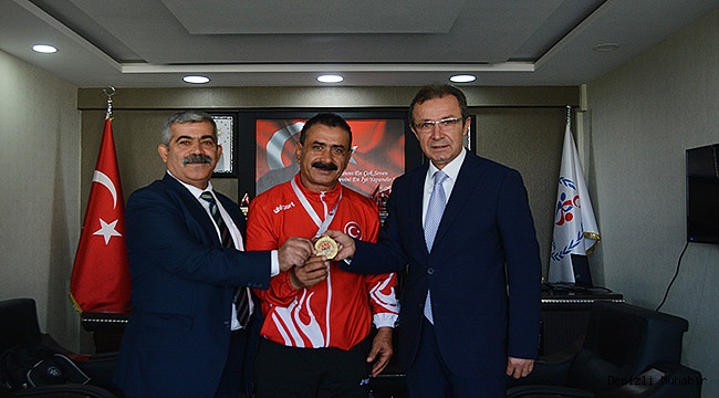 MİLLİ DUYGULAR VE AZİM ŞAMPİYONLUĞU GETİRDİ