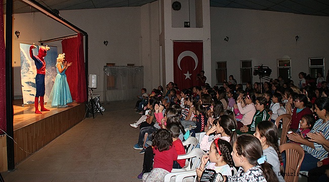 "ÖRÜMCEK ADAM" ÇOCUKLARA DERS VERDİ