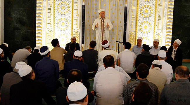 Üniversiteli Gençler Sabah Namazında Huzurda Buluştu