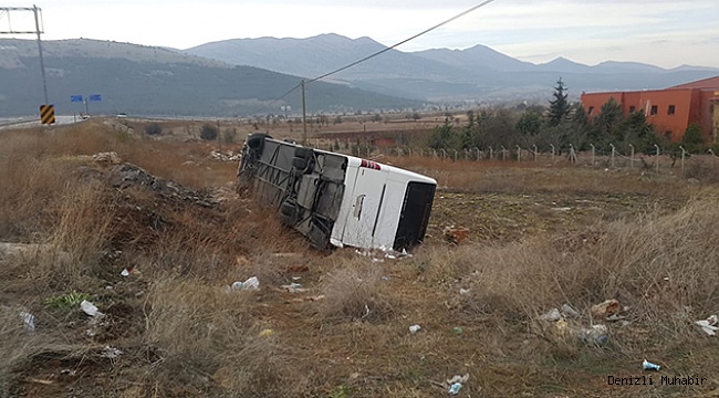 CANKURTARAN’DA YOLCU OTOBÜSÜ DEVRİLDİ: 13 YARALI