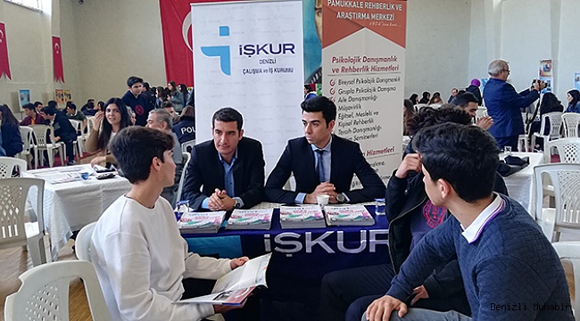 DENİZLİ İŞKUR MESLEK FUARINDA ÖĞRENCİLERLE BULUŞTU
