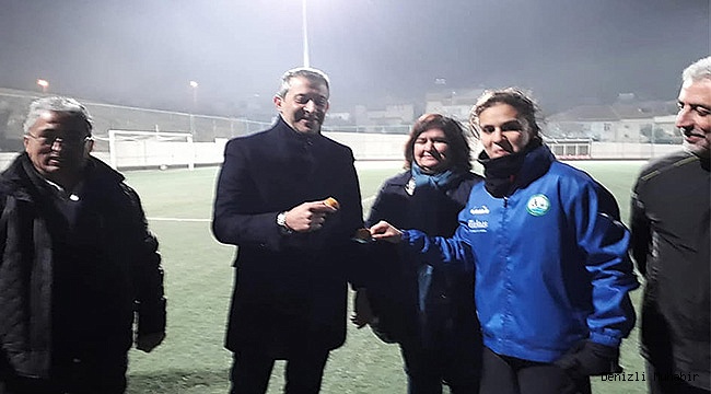 AKBABA'DAN SPORCU KIZLARA DESTEK