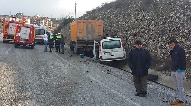 CANKURTARAN'DA 3 ARAÇ BİRBİRİNE GİRDİ:2 YARALI