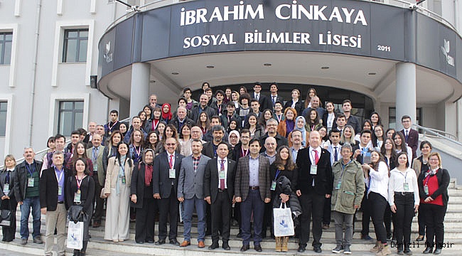 Genç Filozoflar Denizli'de Buluştu