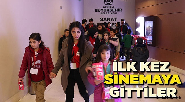 İlk defa sinemaya gittiler