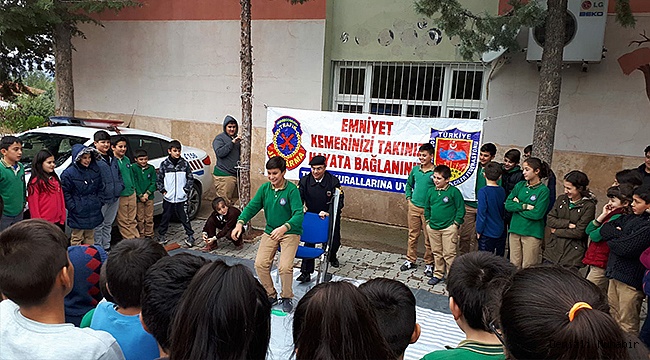 JANDARMA GENÇ TRAFİK DEDEKTİFLERİ YETİŞTİRİYOR