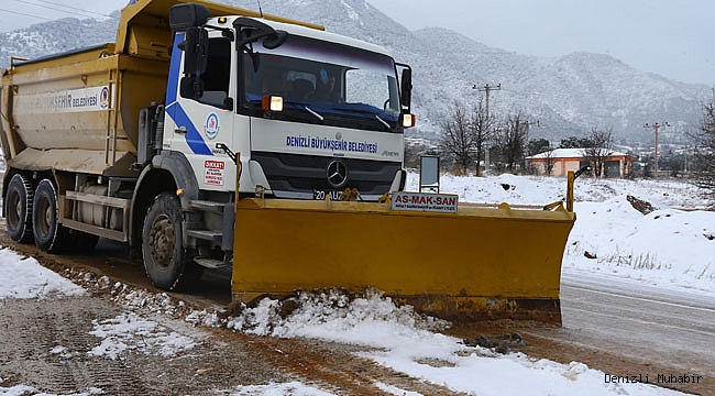 Büyükşehir'in  karla mücadelesi aralıksız sürüyor