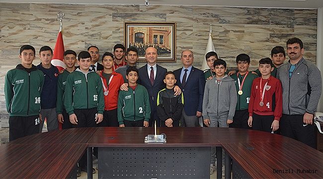 DESTEK VERDİĞİ SPORCULAR ÖZBAŞ’I UNUTMADI