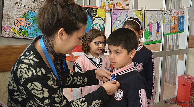 1 MİLYON MAVİ KURDELE ETKİNLİĞİ