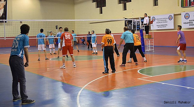ÇAL’DA VOLEYBOL HEYECANI BAŞLIYOR
