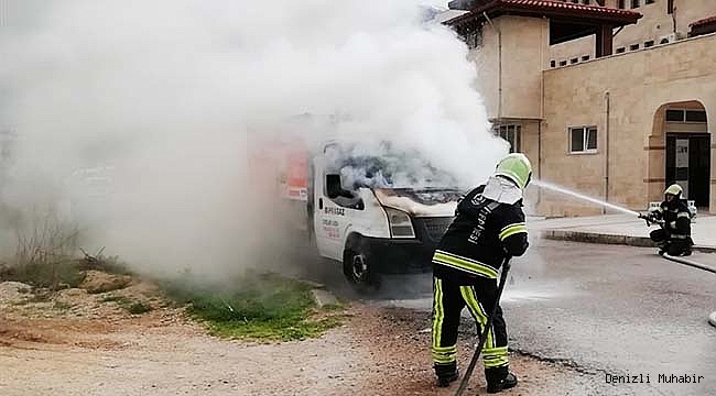 Denizli'de LPG tüpü yüklü kamyonet yandı 