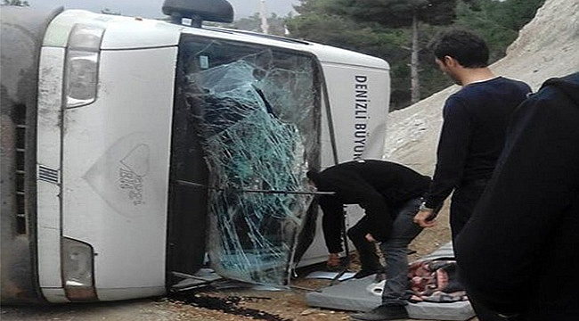MİNİBÜS DEVRİLDİ: 1 YARALI