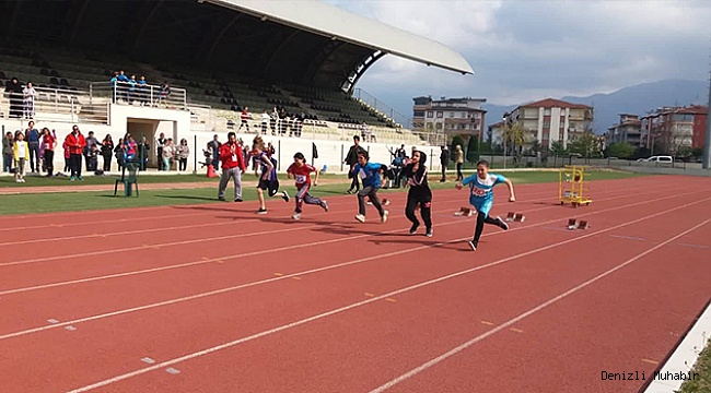 Minik Atletler Madalya İçin Ter Döktü
