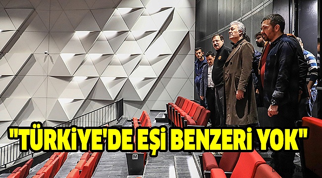 ÜNLÜ SANATÇILARDAN KONGRE MERKEZİNE TAM NOT