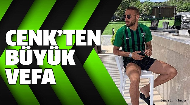 Efsane Futbolcudan Şampiyonluk Pozu