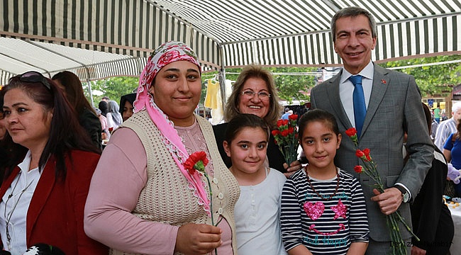 Kadın Meclisi anneler gününü kutladı