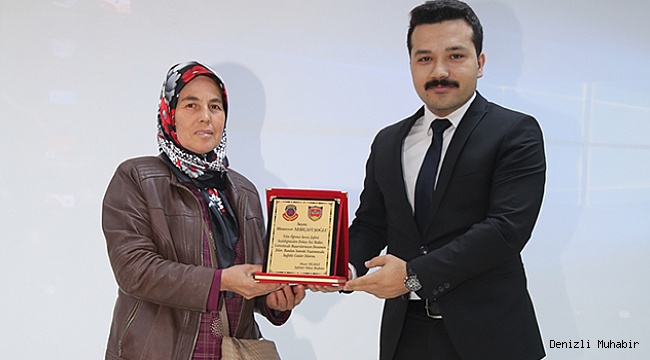 Öğrencileri Taşıyan Kadın Yılın Şoförü Seçildi