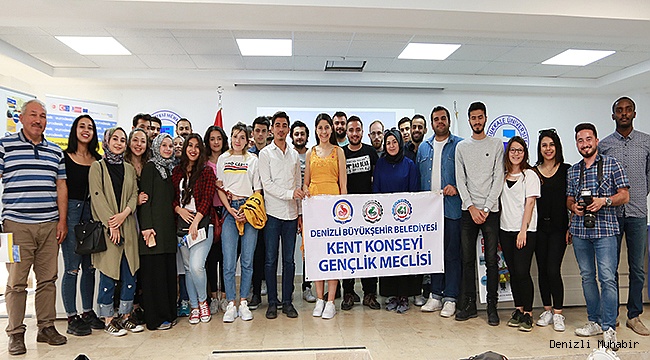 Ünlü Yol Blogger Gençlere Yurtdışı Fırsatlarını Anlattı