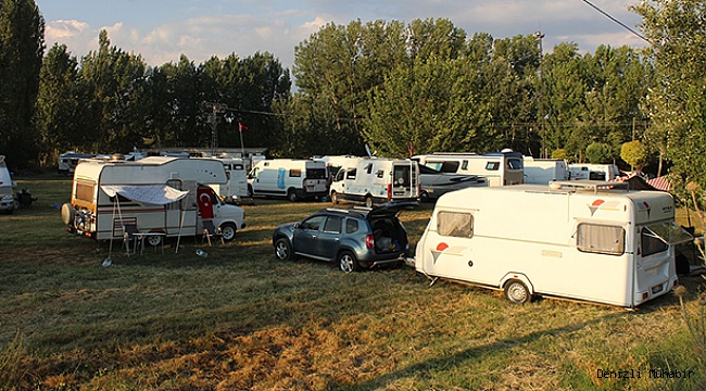 Kamp Ve Karavancılar Çal'da Buluşacak
