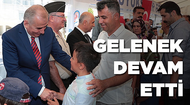 Denizli'de bayramlaşma geleneği değişmedi