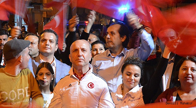 Binlerce Sarayköylü Cumhuriyet yürüyüşünde buluştu