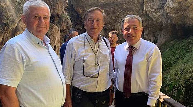 Eczacıbaşı, Kaklık Mağarasını Gezdi