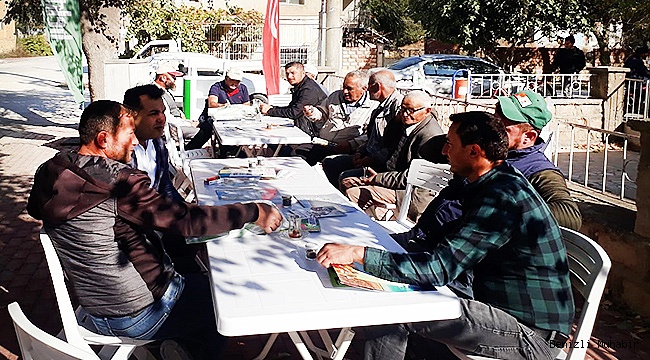 HEKTAŞ Denizli’de çiftçilere  akıllı tarım uygulamalarını anlattı