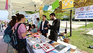 Üniversiteli gençlere Gençlik Meclisini tanıttılar