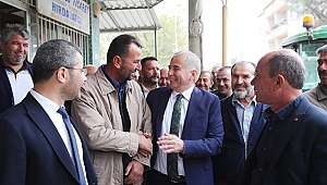 Başkan Osman Zolan Çivril’de hemşehrileriyle kucaklaştı