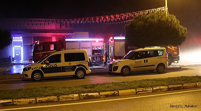 Denizli'de markette çıkan yangın hasara yol açtı