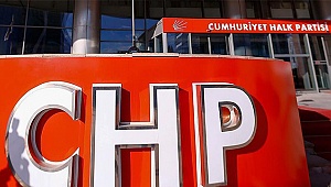 CHP’de  2 aday yarıştan çekildi