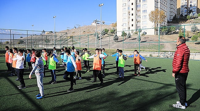 PAMUKKALE’DE ÜCRETSİZ SPOR KURSLARINA İLGİ BÜYÜK